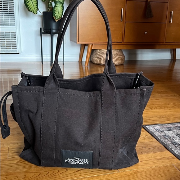 Marc Jacob’s THE tote bag- size large black canvas - Picture 2 of 5